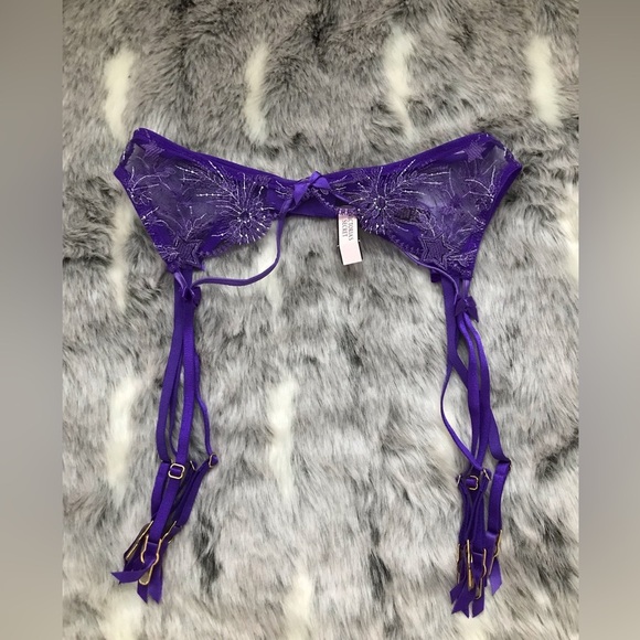 Victoria’s Secret purple garter m/L NWT - Picture 3 of 6